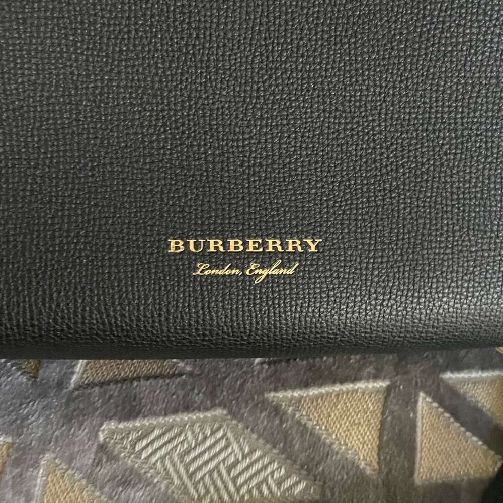 Burberry handbag - Picture 5 of 8